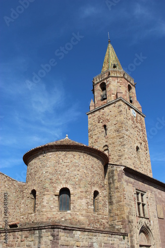 La cathédrale de Fréjus vue de l'extérieur