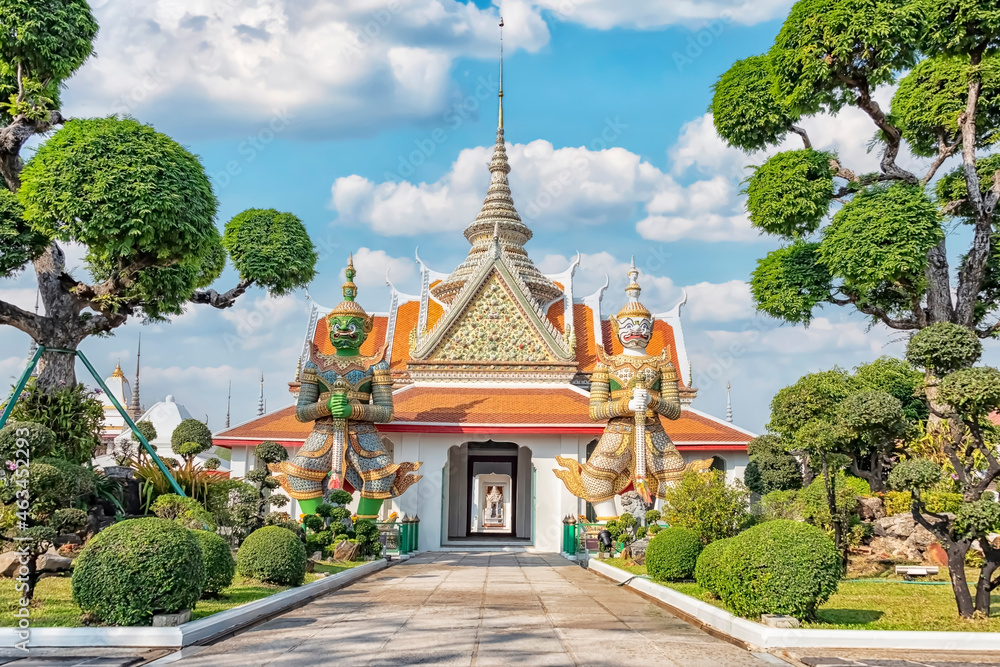 Wat Arun Temple in Bangkok, Thailand Wat Arun Temple in Bangkok, Thailand