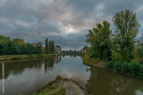 River Labe in central Bohemian town Kolin in autumn color morning © luzkovyvagon.cz
