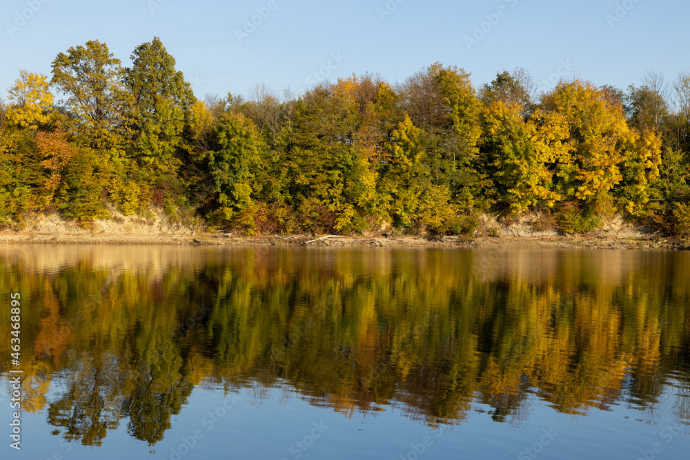 Autumn by the lake