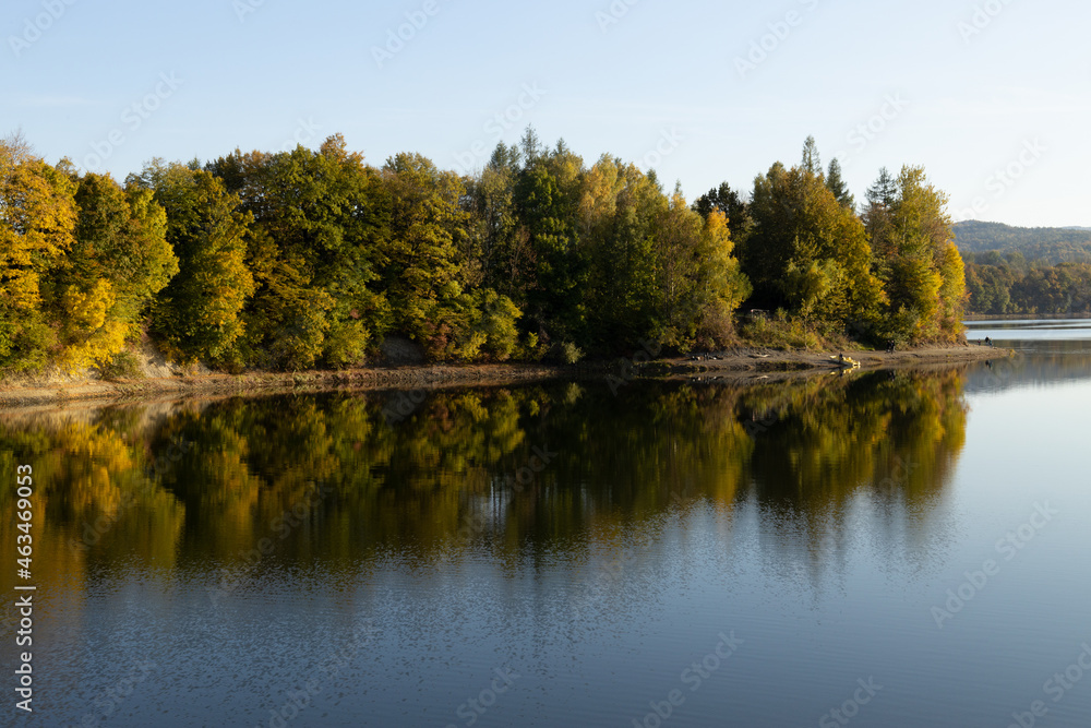 Autumn by the lake