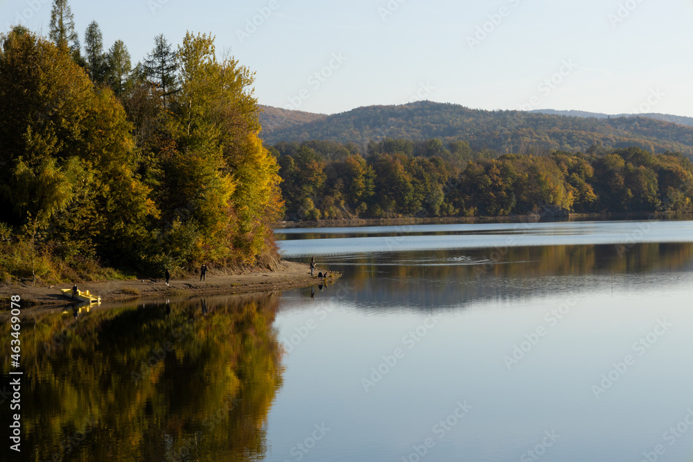 Autumn by the lake