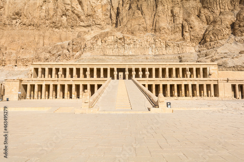 Fotografia Mortuary temple of queen Hatshepsut in ancient Thebes, Luxor, Egypt