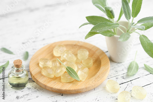 Foto Sage lozenges for care sore throat and cough