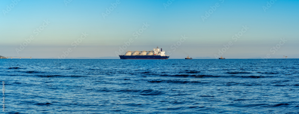 Naklejka premium the tanker transports liquefied gas