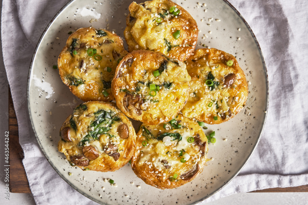 Vegetarian egg muffins with mushroom, spinach and cheese for Breakfast Vegetarian egg muffins with mushroom, spinach and cheese for Breakfast
