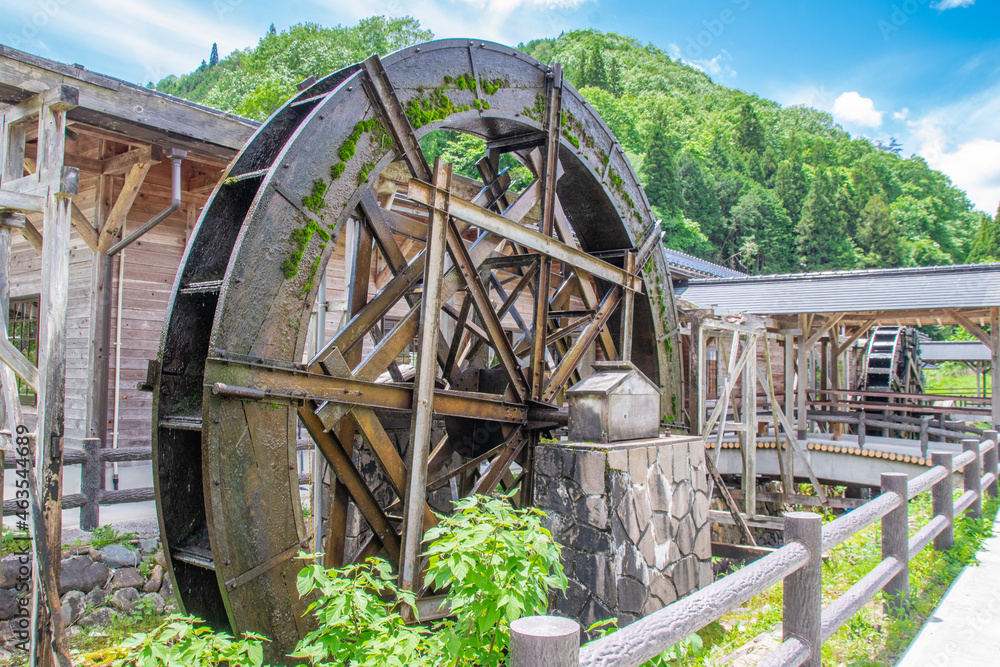 夢すき公園の親子孫水車の子水車　岡山県新見市神郷 The child waterwheel of the largest triad waterwheel in Japan (parent-child-grandchild waterwheel) at Yumesuki Park in Shingo town, Niimi city, Okayama pref. Japan.
