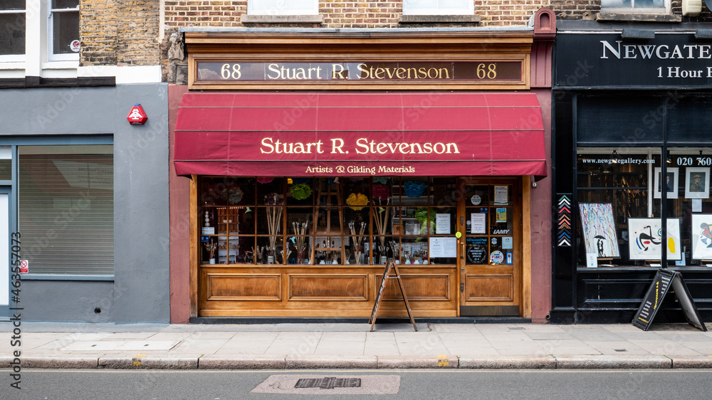 Art Shop, London. The façade and window display to a traditional