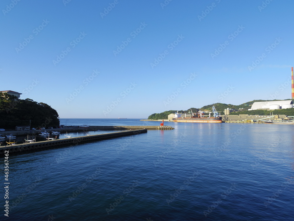 Fototapeta premium 大分県大分市佐賀関港