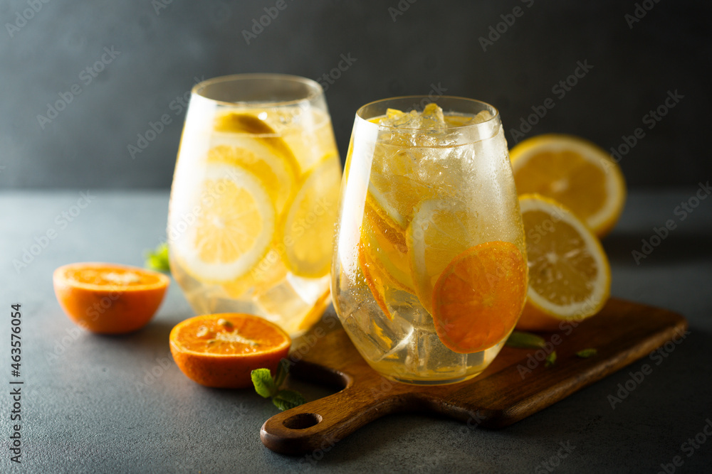Refreshing citrus cocktail, served for two Refreshing citrus cocktail, served for two