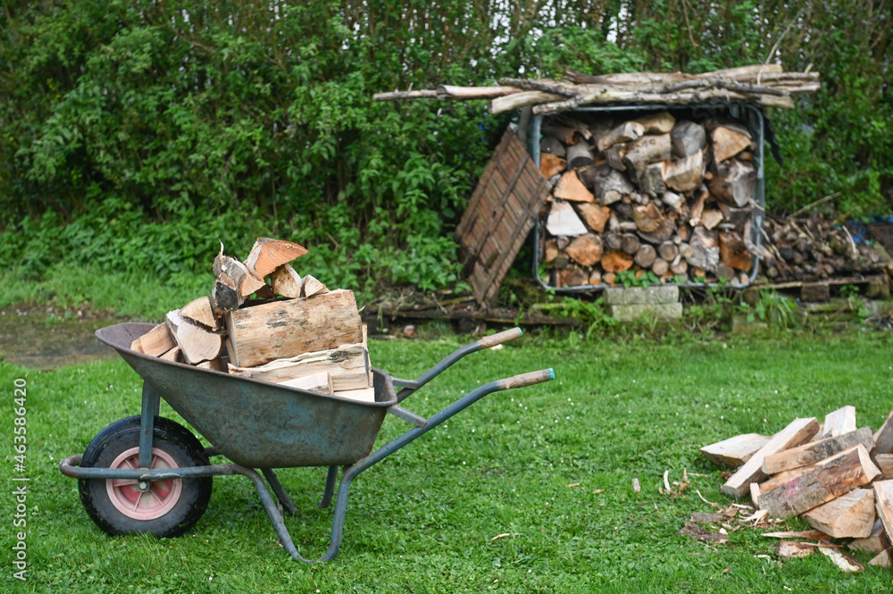 bois chauffage stere energie environnement jardin reserve brouette bois chauffage stere energie environnement jardin reserve brouette