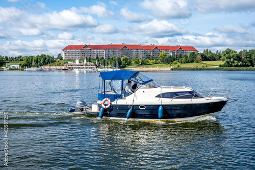 Jezioro Tałty, Mikołajki na Mazurach w Polsce