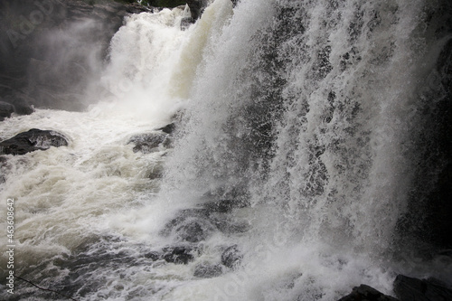 Wasserfall Ristaf  llet in der schwedischen Provinz J  mtland