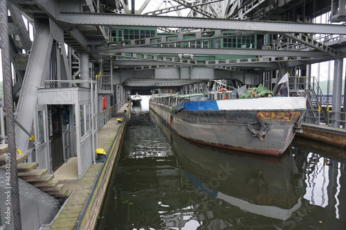 Wallpaper Mural Das Schiffshebewerk in Niederfinow Torontodigital.ca