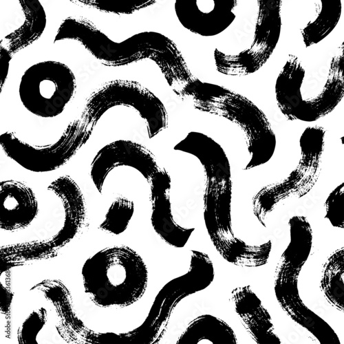Seamless abstract geometric pattern fashion 80-90s. Geometric bold lines and circles. Hand drawn black vector pattern. Chaotic ink brush scribbles texture. Messy doodles, bold curvy lines illustration