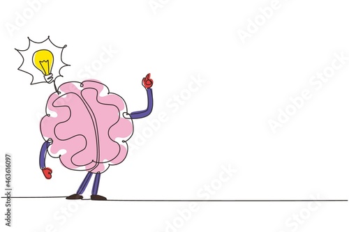Single one line drawing human brain invented something with bulb icon. Found the answer cartoon brain concept. Flat style design of brain for education. Continuous line draw design vector illustration