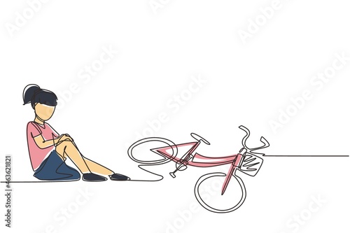 Single one line drawing little girl hurt fallen off the bicycle. Broken bicycle. Kids fallen from bike unhappy children. Bike accident. Modern continuous line draw design graphic vector illustration