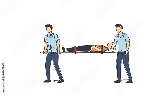 Single one line drawing ambulance emergency medical service. staff is carrying patient in stretcher. Emergency doctor carrying man on stretcher. Continuous line draw design graphic vector illustration