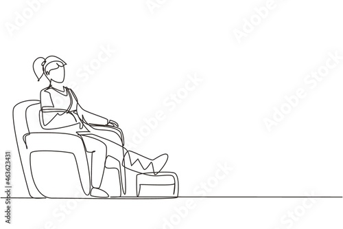 Single one line drawing injured patient woman with bounded leg, head and arm. Sit in armchair at hospital traumatology chamber after accident. Continuous line draw design graphic vector illustration