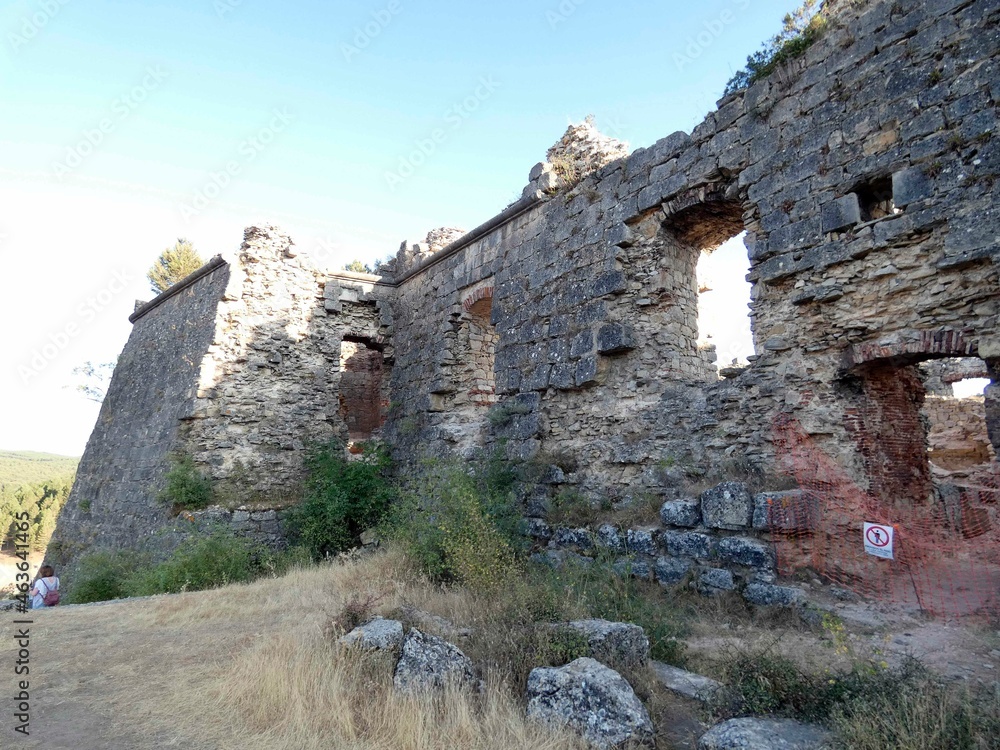 Castillo y palacio de San Leonardo de Yagüe 