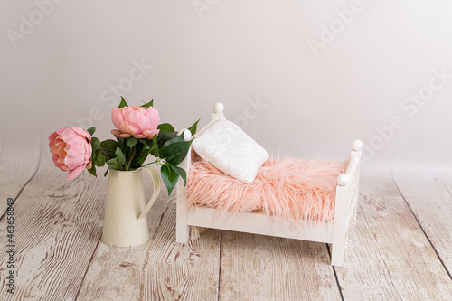 Fototapeta Naklejka Na Ścianę i Meble -  wooden bed for newborn photography prop