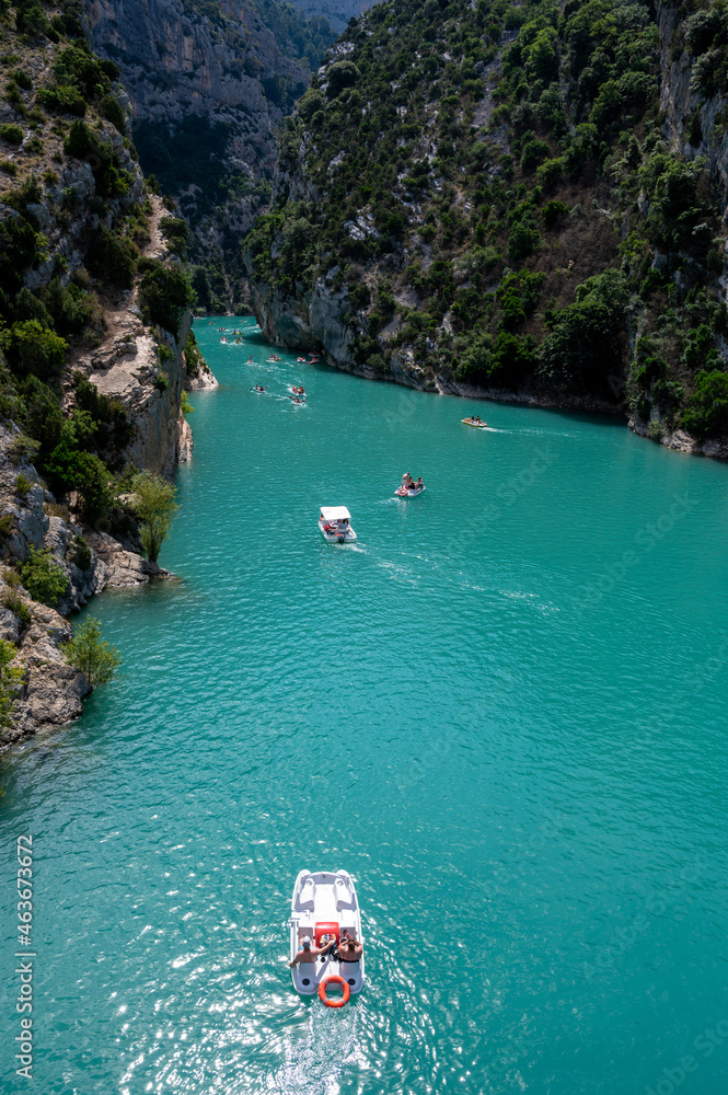 Fototapeta premium National park Grand canyon du Verdon and turquoise waters of mountains lake Sainte Croix and Verdon river, France
