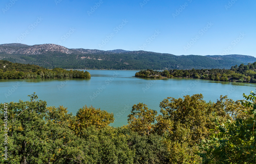 Located in Isparta Eğirdir, Turkey, Lake Kovada National Park is getting ready for autumn...