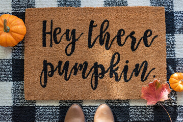 Stylish fall rug with pumpkins