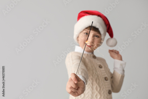Cute girl with Christmas sp...