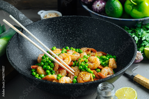 Serving shrimp wok photo