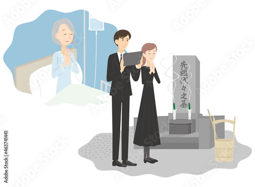 病院からインターネットを通じてお墓参りをするシニア女性と現地にいる息子夫婦
