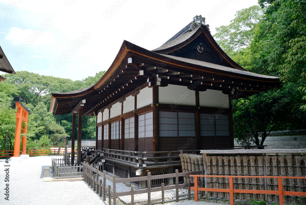 Fototapeta premium 下鴨神社 細殿 京都市左京区