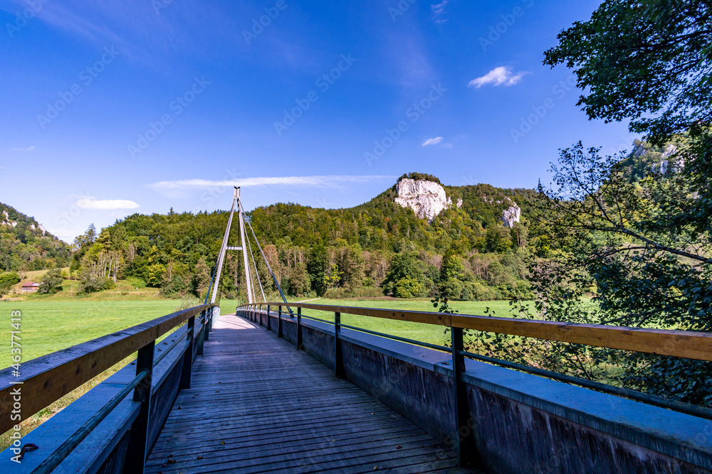 Obraz premium Wonderful autumn hike near Beuron in the Upper Danube Nature Park