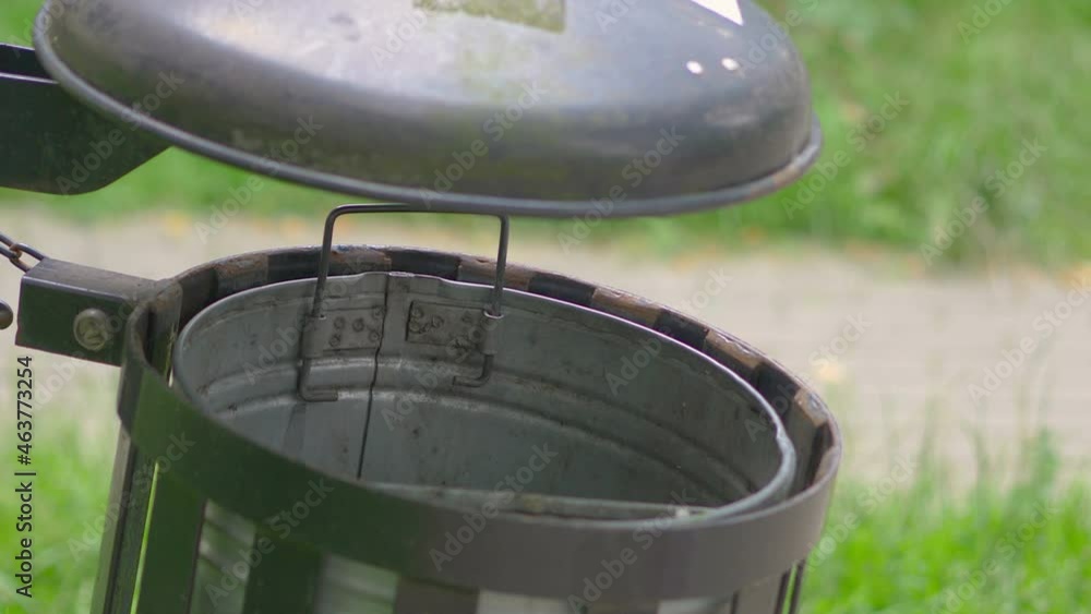 Throwing plastic bottle into the garbage can in 4k slow motion 60fps
Throwing plastic bottle into the garbage can in 4k slow motion 60fps