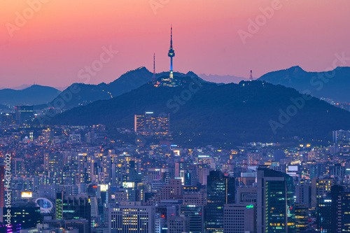 Canvastavla Seoul city night view from the top of the mountain at sunset time