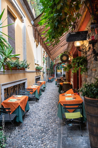 Narrow streets in picturesque town of Bellagio in Lake Como, Italy