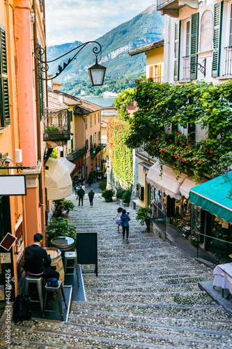 Fototapeta Naklejka Na Ścianę i Meble -  Small picturesque town of Bellagio in Lake Como, Italy