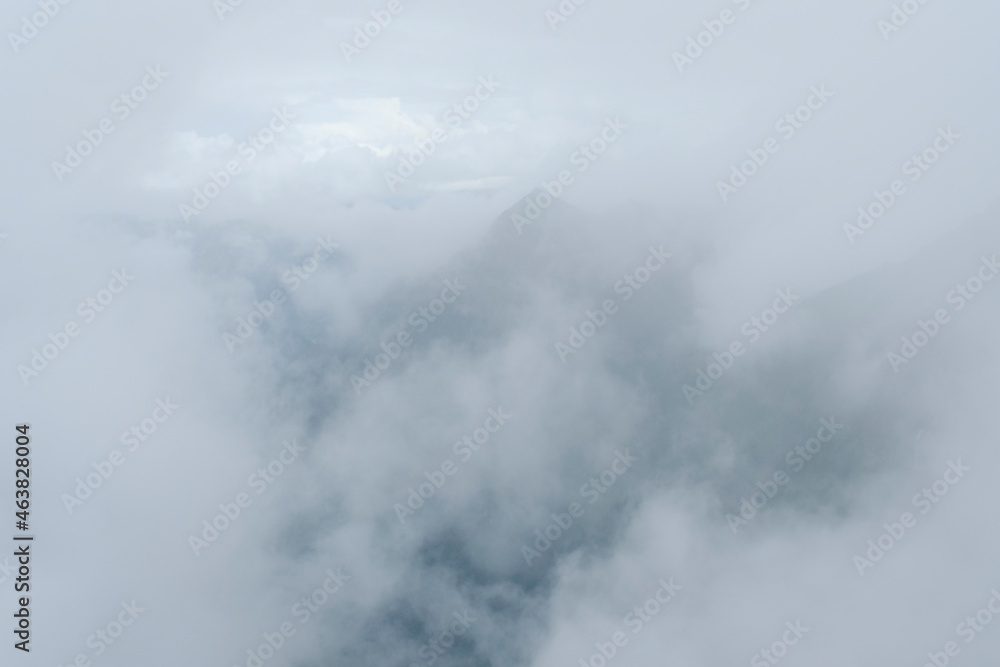 Berggipfel im Nebel, Allgäuer Alpen, Allgäu, Bayern, Deutschland, Europa