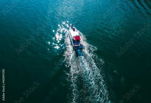 Barcos visto de cima cena aérea © Art by Pixel