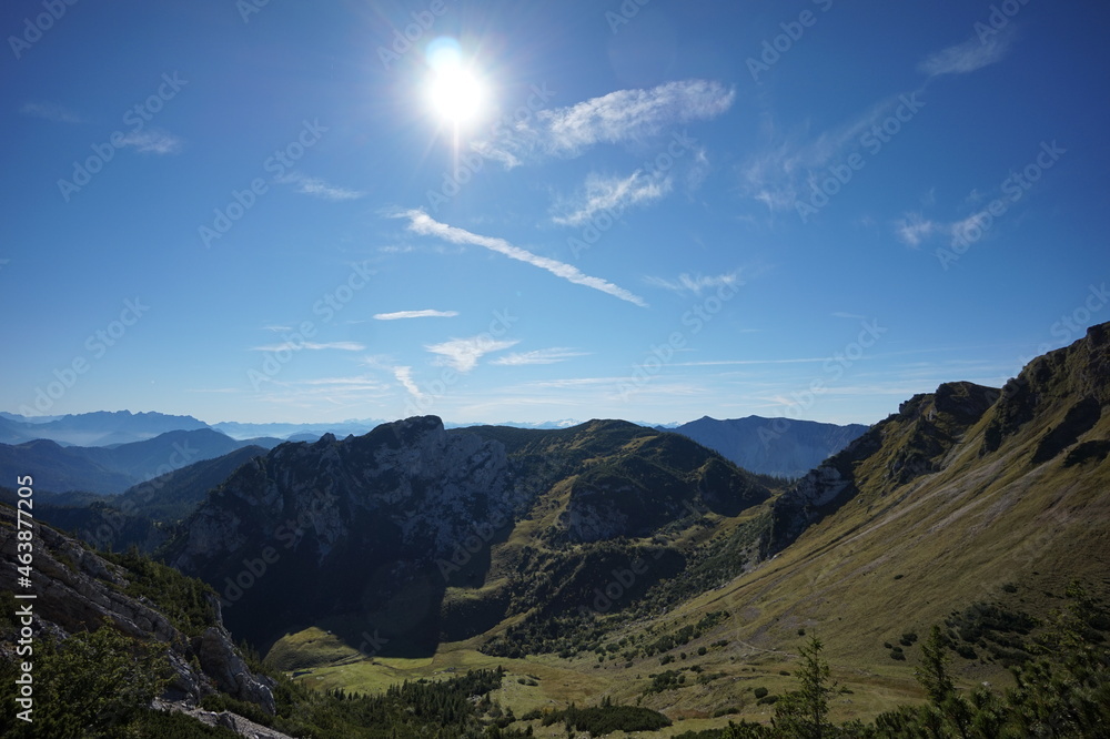 Fototapeta premium Wanderung auf den Hochmiesing