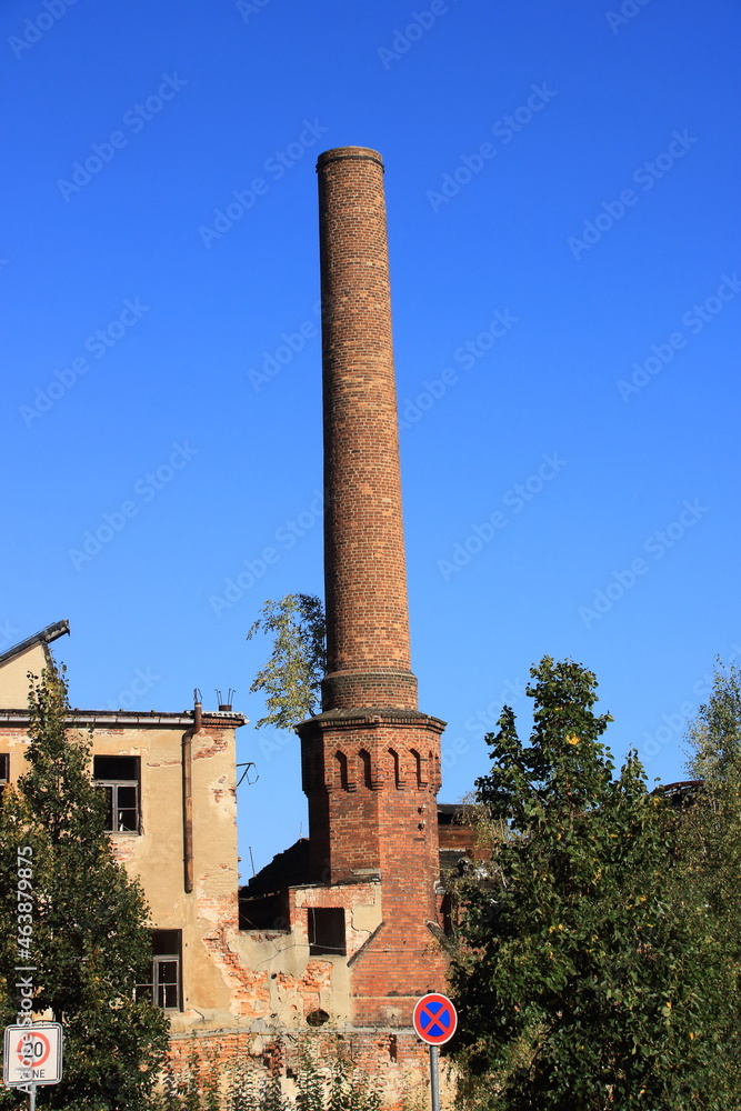 Fototapeta premium Runder, gemauerter Kamin in der Stadt Görlitz in Sachsen