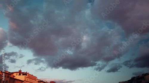 Hyper lapse di Firenze sui lungarni photo