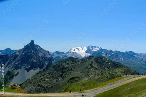 Montagne Courchevel en France, En Vacances, En été. © nada12