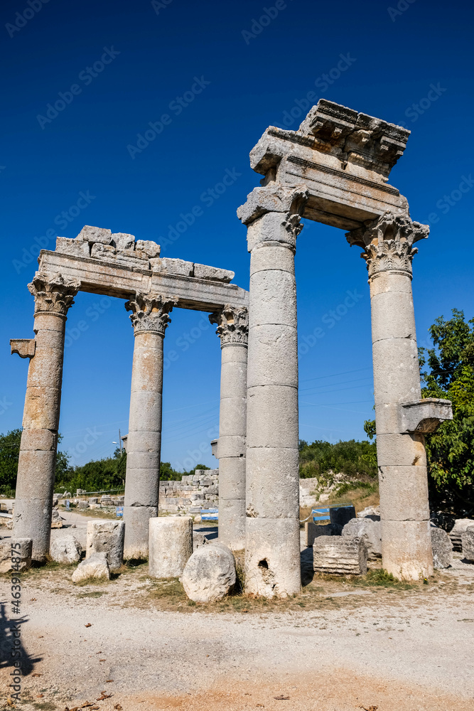 Zeus Olbios Temple, ancient Anatolian architecture of the Hellenistic period in the Roman province of Isauria, in present-day Uzuncaburc, Silifke, Mersin, Turkey Zeus Olbios Temple, ancient Anatolian architecture of the Hellenistic period in the Roman province of Isauria, in present-day Uzuncaburc, Silifke, Mersin, Turkey