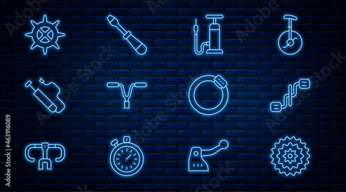 Set line Bicycle cassette, pedals, air pump, handlebar, sprocket crank, brake disc and Screwdriver icon. Vector