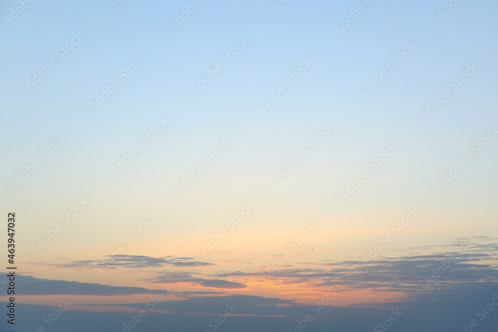 Fototapeta premium View of beautiful sky with clouds at sunrise