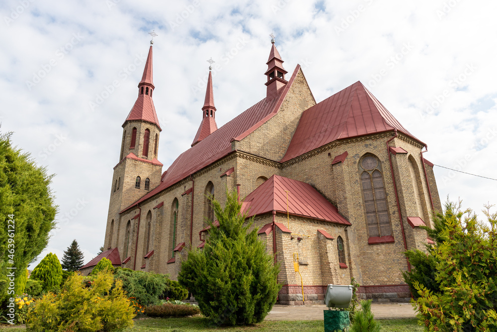 Fototapeta premium старый красивый костел