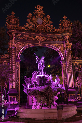 Nancy, Fontaine de la Place Stanislas de nuit  photo