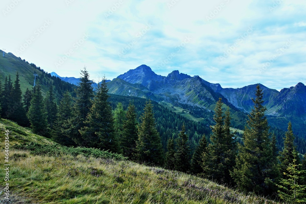 Obraz premium Austrian Alps-view of the massif Dachstein