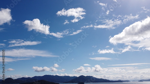 ドローン空撮写真 山口県柳井市の街並みと瀬戸内海の風景 SDGs地球と自然！